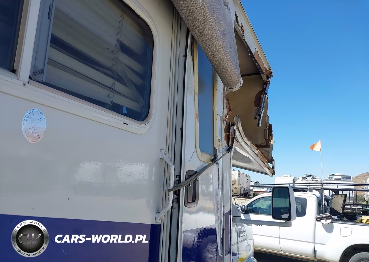 2006 Ford E-450 Cutaway VIN:1FDXE45S06HA93240 - 17