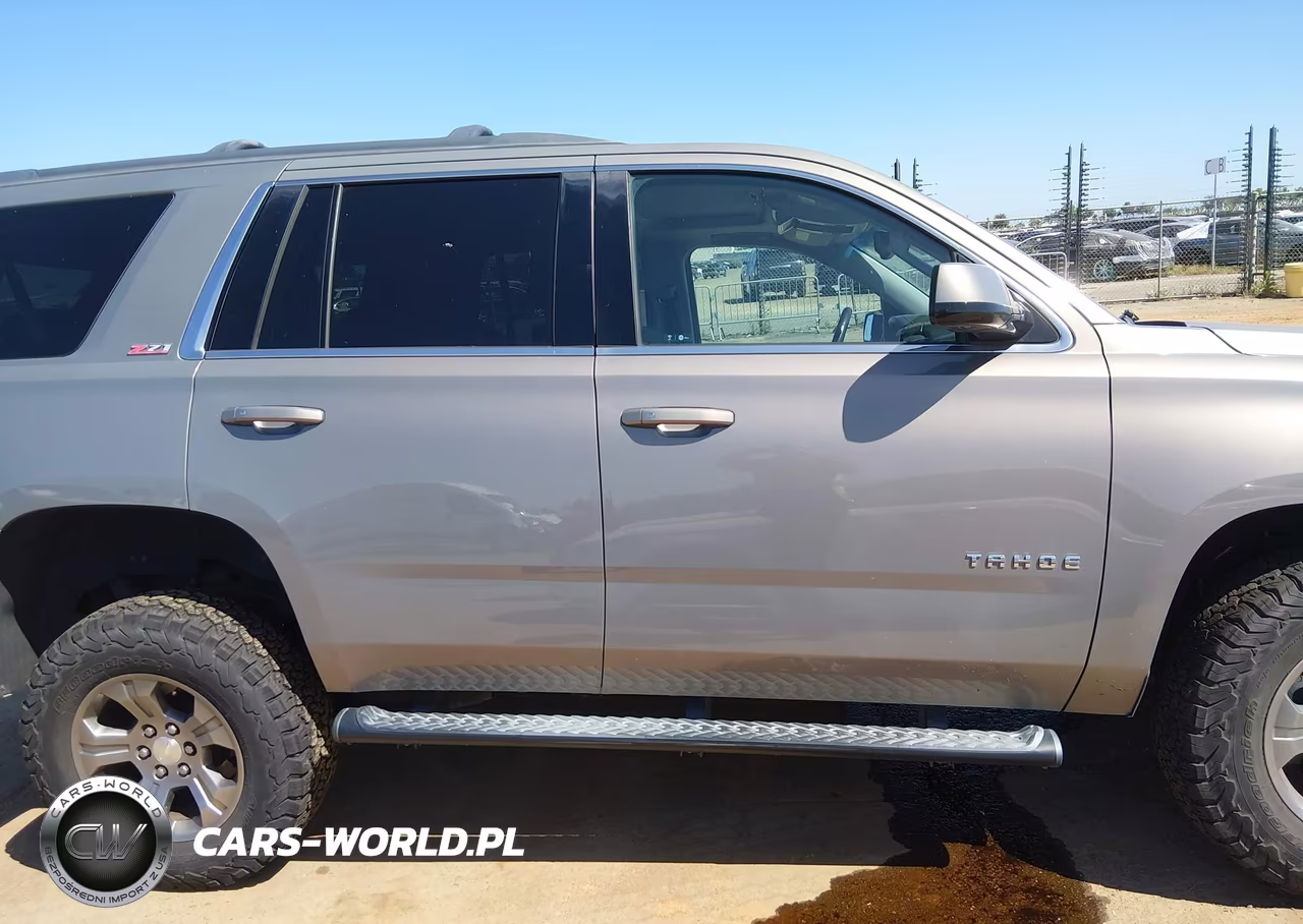 2017 Chevrolet Tahoe Lt VIN:1GNSKBKCXHR225823 - 13