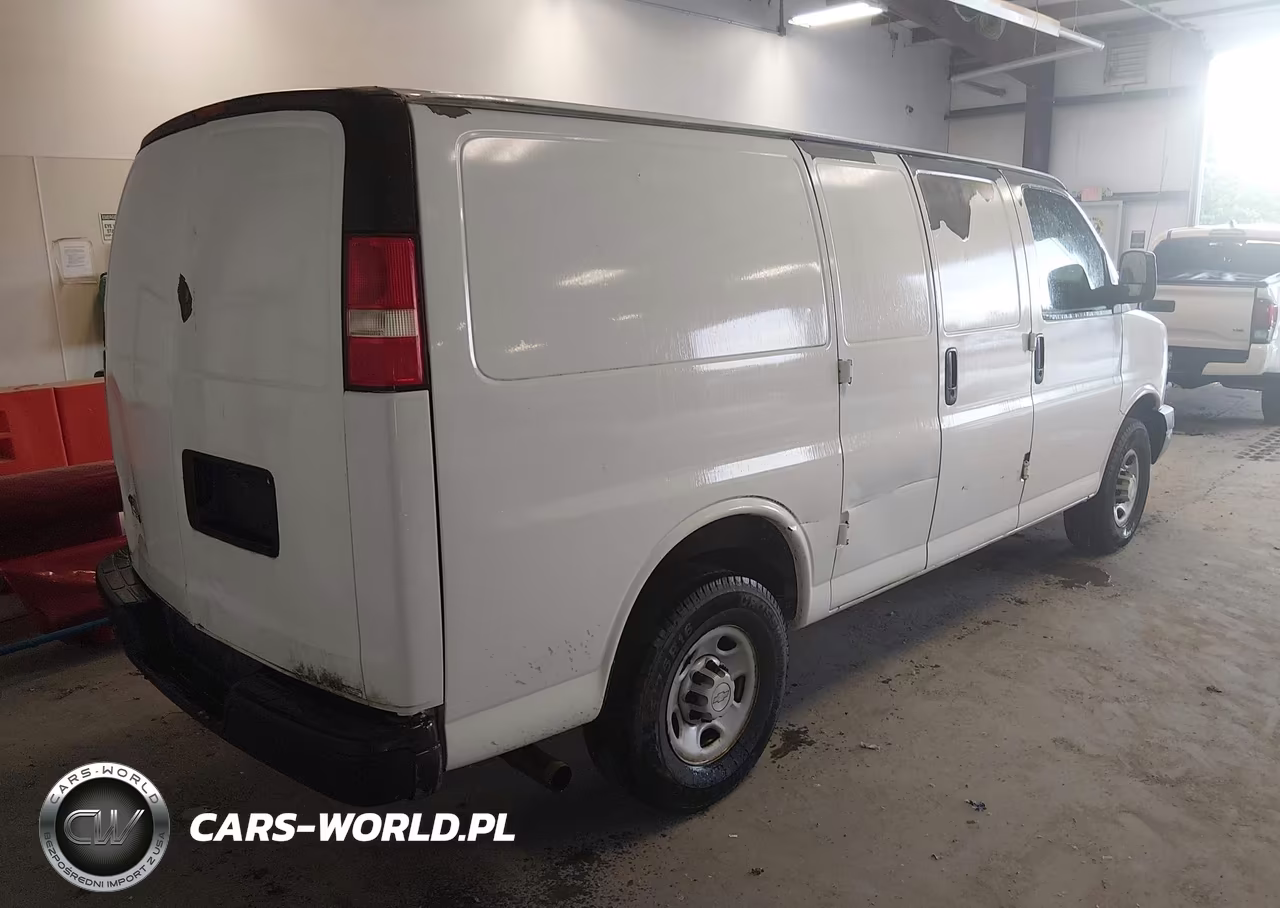 2008 Chevrolet Express Work Van VIN:1GCGG25C881211445 - 4