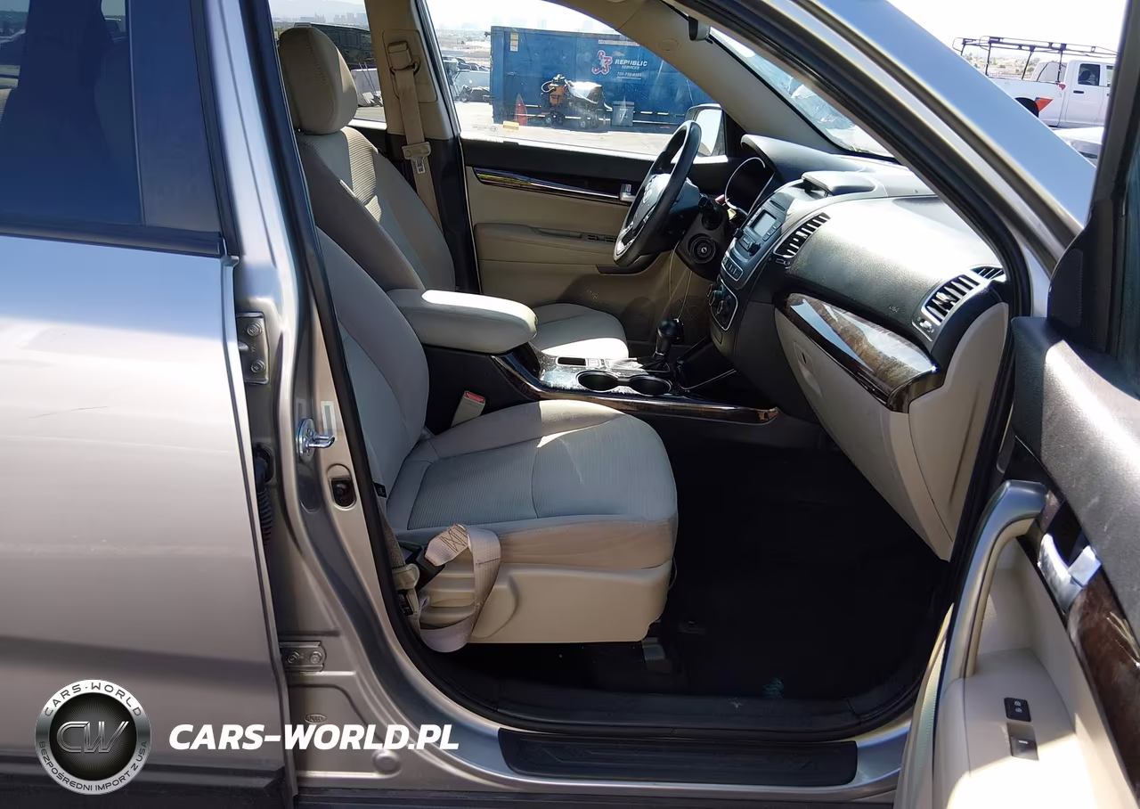2014 Kia Sorento Lx VIN:5XYKT3A63EG550265 - 5