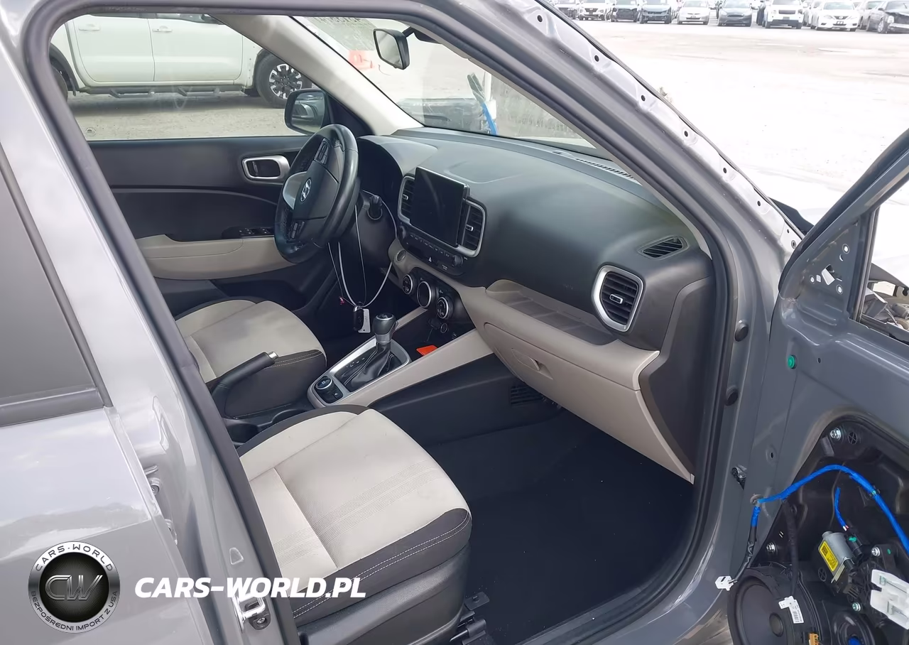 2020 Hyundai Venue Sel VIN:KMHRC8A38LU017353 - 5