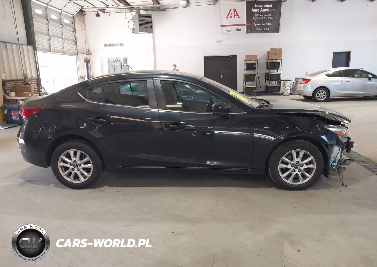 2018 Mazda Mazda3 Sport VIN:3MZBN1U77JM230198 - 13