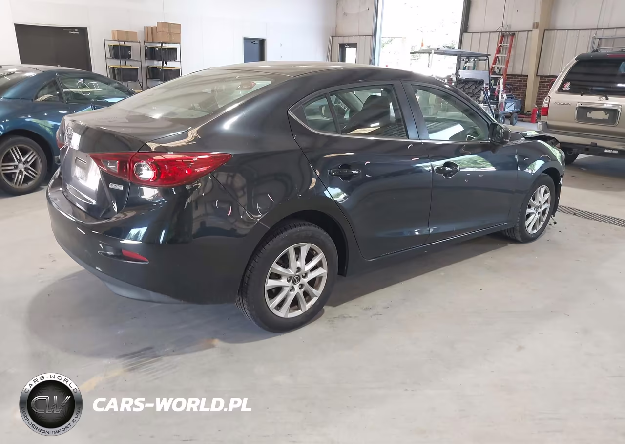 2018 Mazda Mazda3 Sport VIN:3MZBN1U77JM230198 - 4