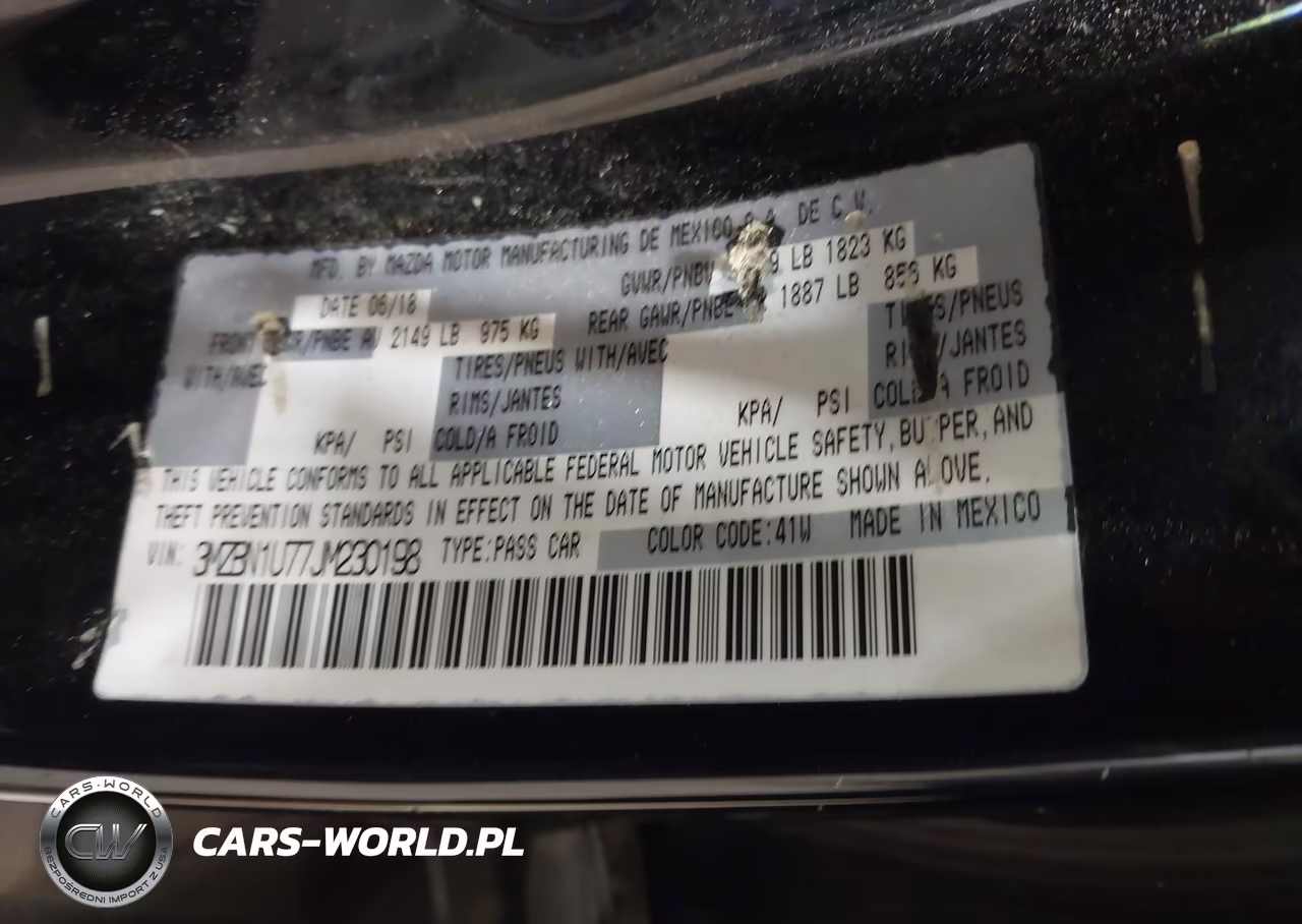 2018 Mazda Mazda3 Sport VIN:3MZBN1U77JM230198 - 9