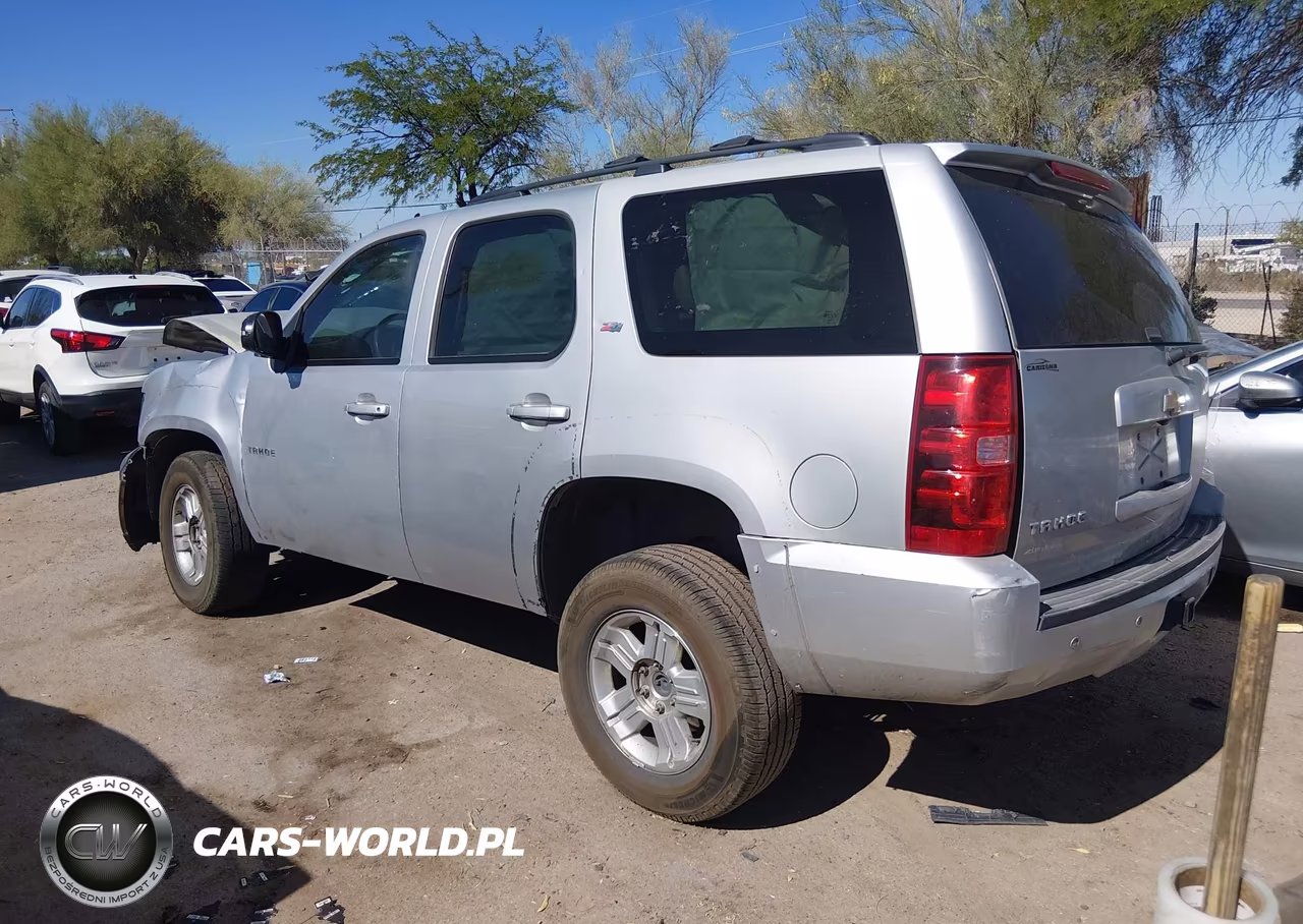 2013 Chevrolet Tahoe Lt VIN:1GNSKBE07DR200468 - 3