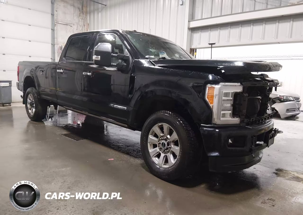 2018 Ford F-350 Platinum – zdjęcie 1 z 15