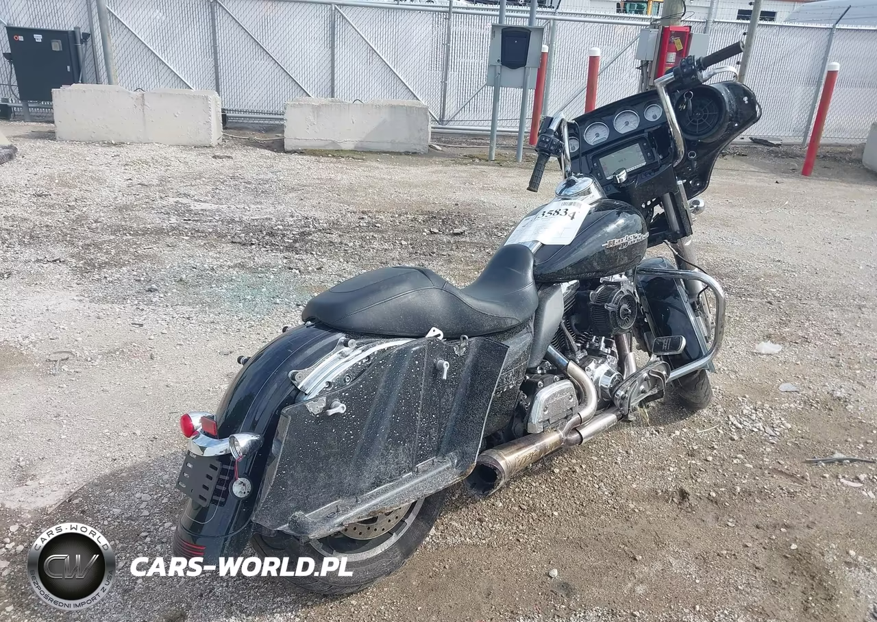 2016 Harley-Davidson Flhxs Street Glide Special VIN:1HD1KRM12GB659605 - 4