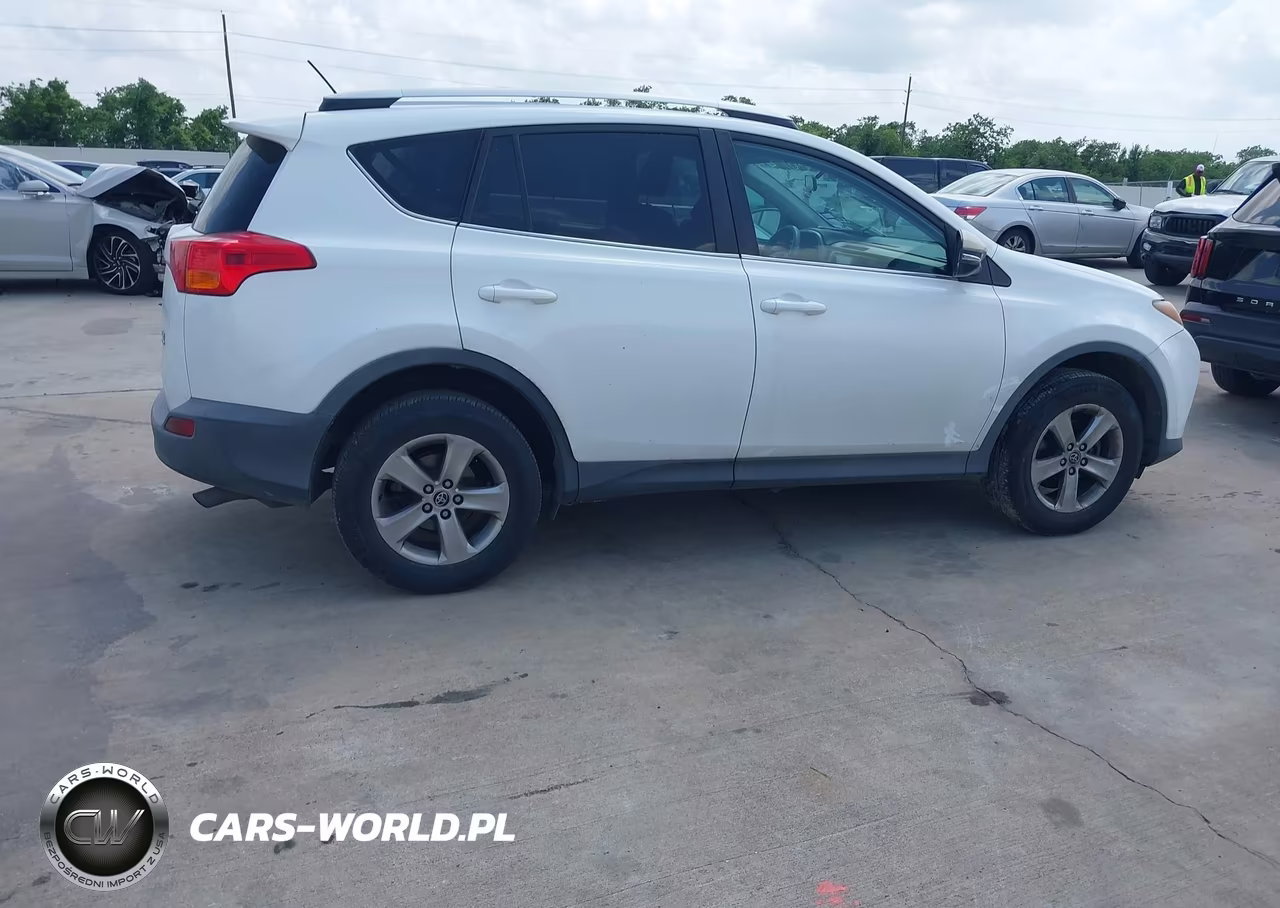 2015 Toyota Rav4 Xle VIN:2T3RFREV1FW331625 - 13