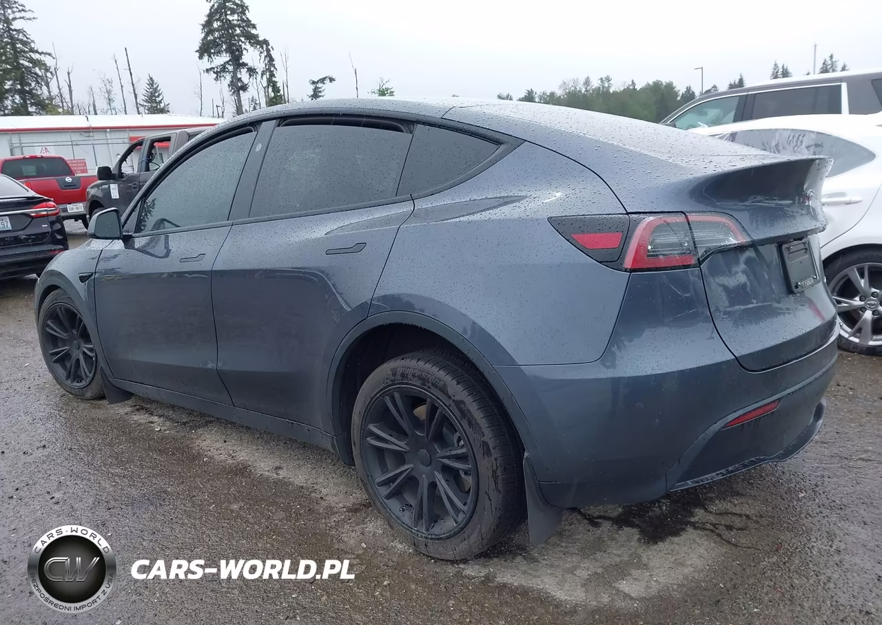 2023 Tesla Model Y Awd-Long Range Dual Motor All-Wheel Drive VIN:7SAYGDEE4PF815472 - 3