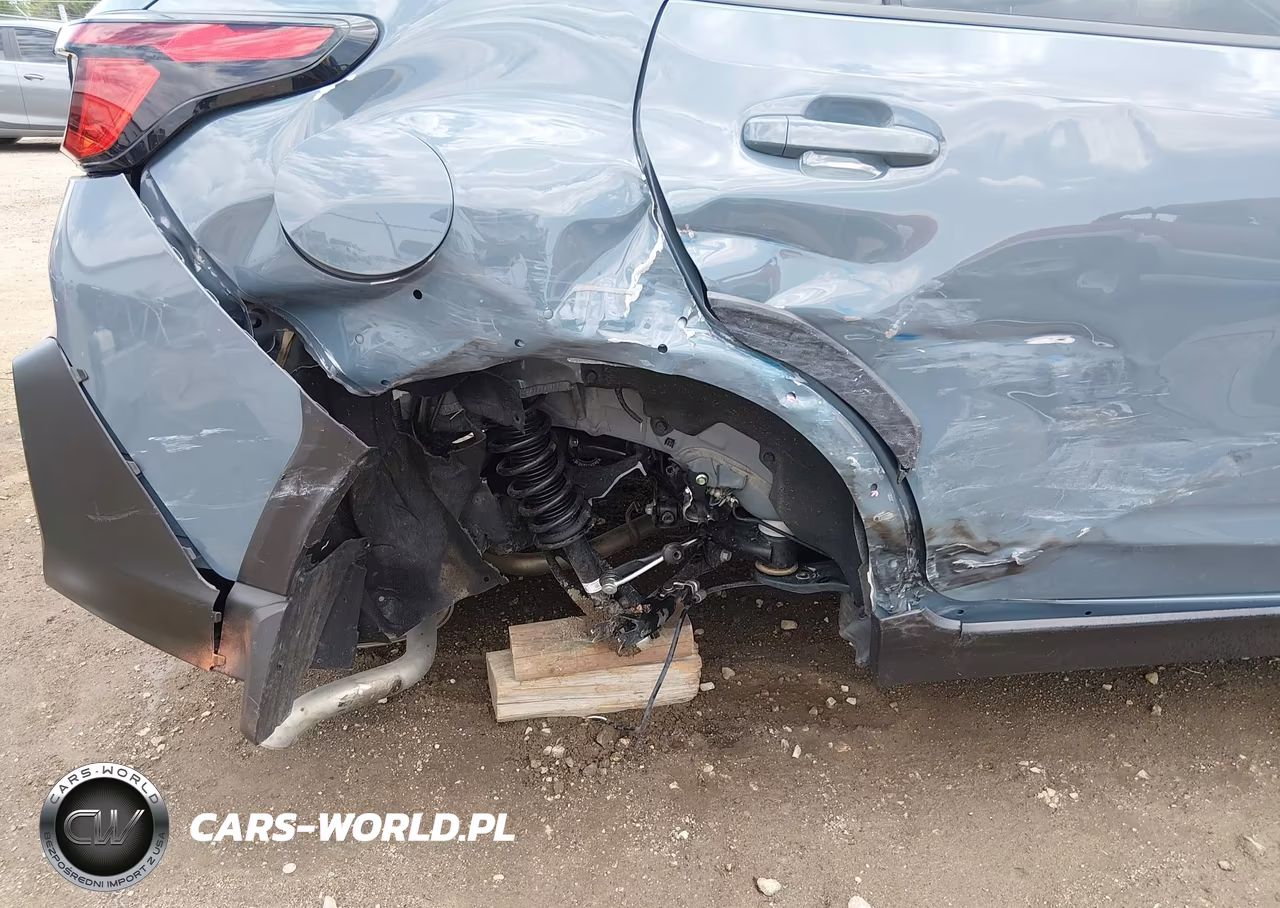 2024 Subaru Crosstrek Premium VIN:JF2GUADC8RH371565 - 6