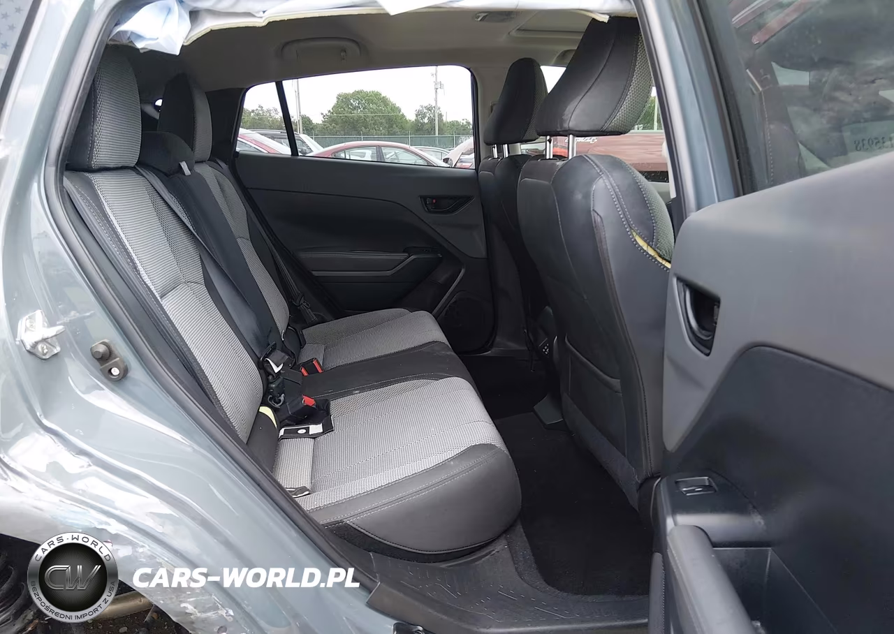 2024 Subaru Crosstrek Premium VIN:JF2GUADC8RH371565 - 8