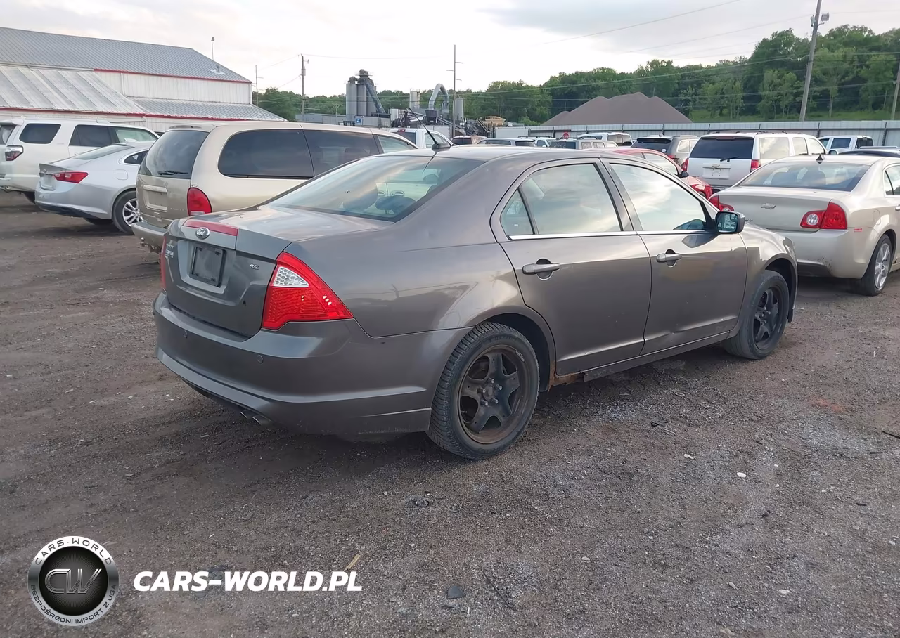 2011 Ford Fusion Se VIN:3FAHP0HA3BR166601 - 4