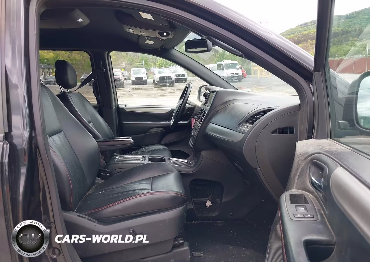 2018 Dodge Grand Caravan Gt VIN:2C4RDGEG3JR299565 - 5