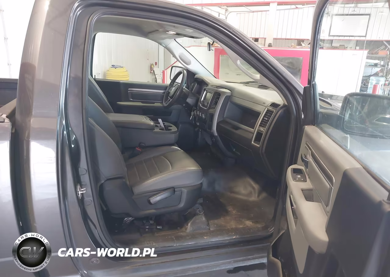 2020 Ram 1500 Classic Tradesman 4X4 8' Box VIN:3C6JR7DG5LG253784 - 5