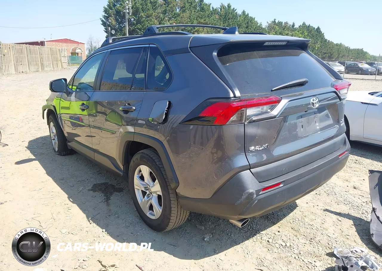 2021 Toyota Rav4 Xle VIN:2T3P1RFV4MC250234 - 3