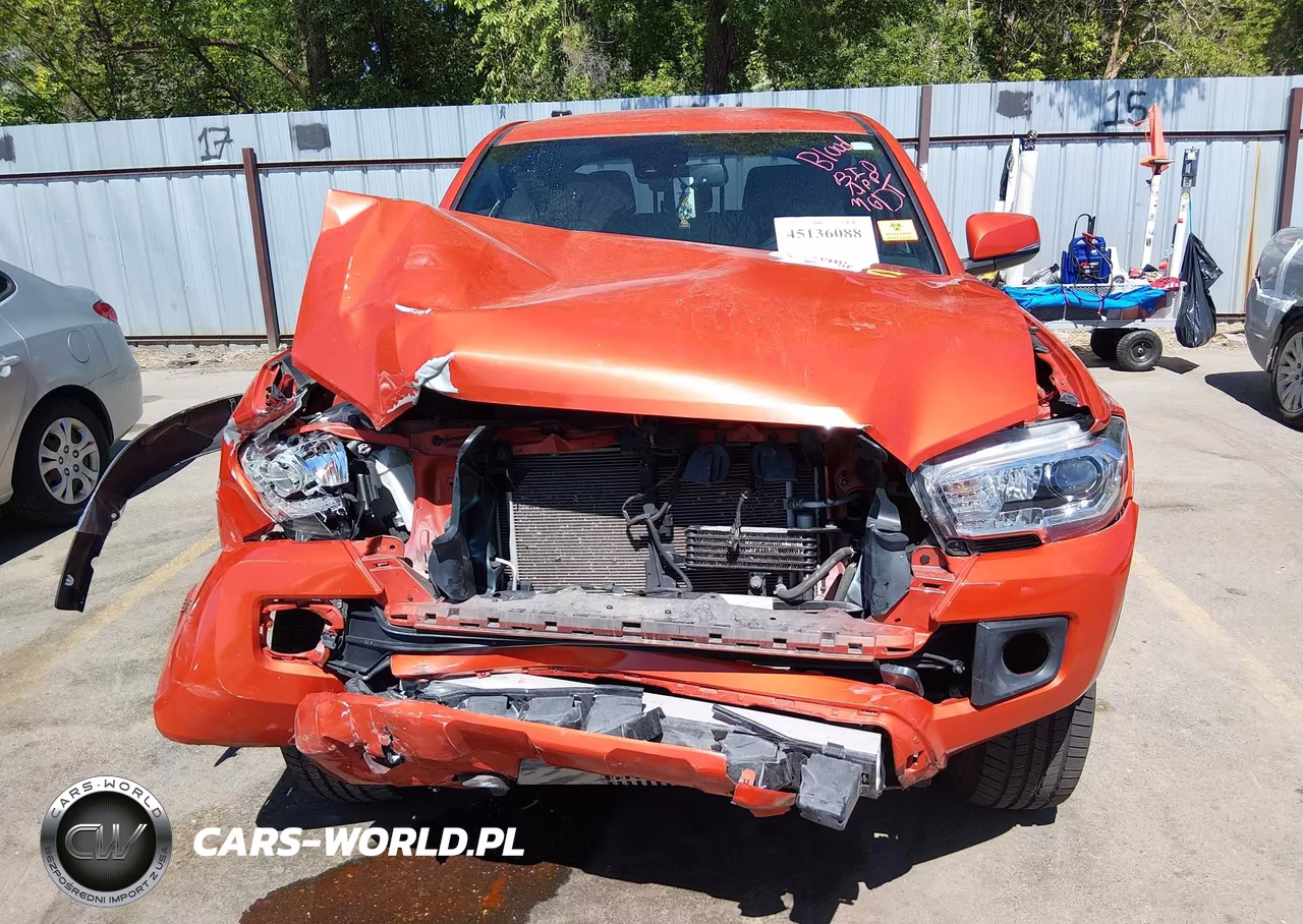 2018 Toyota Tacoma Trd Off Road VIN:5TFCZ5AN3JX123326 - 13