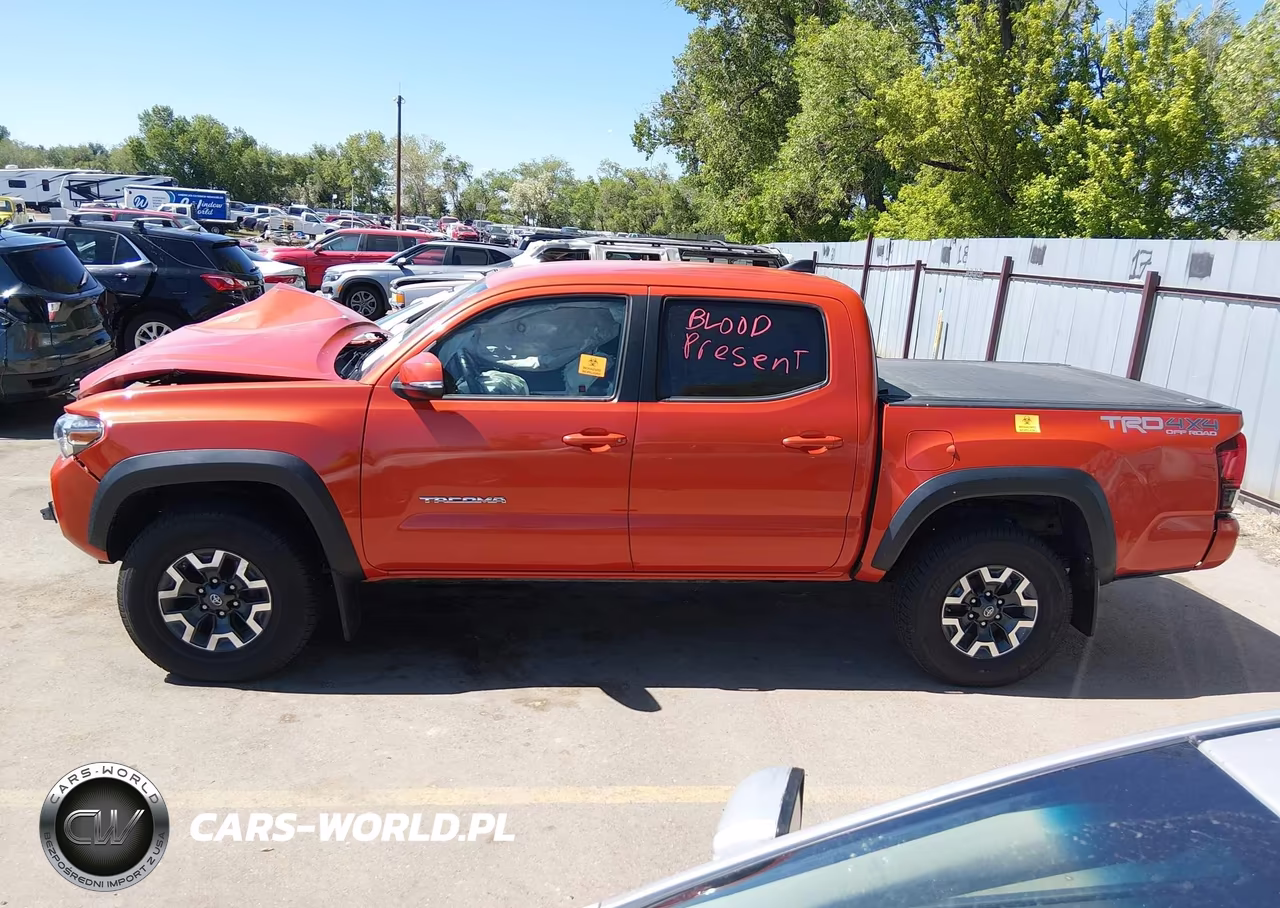 2018 Toyota Tacoma Trd Off Road VIN:5TFCZ5AN3JX123326 - 15
