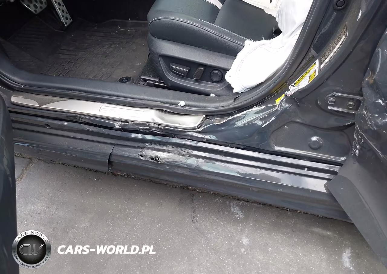 2026 Toyota Camry Se VIN:4T1DAACK0TU696594 - 6