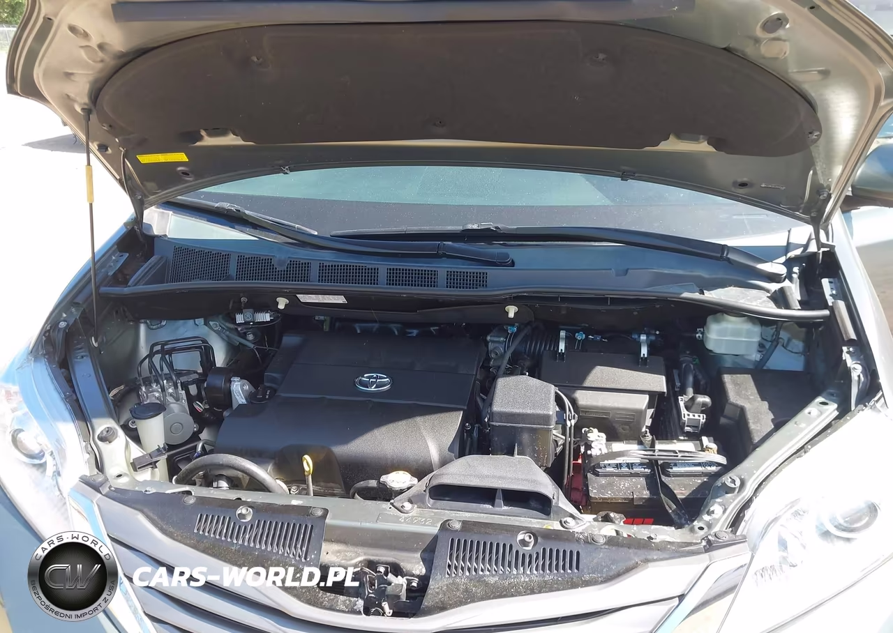 2013 Toyota Sienna Xle V6 8 Passenger VIN:5TDYK3DC2DS324766 - 10