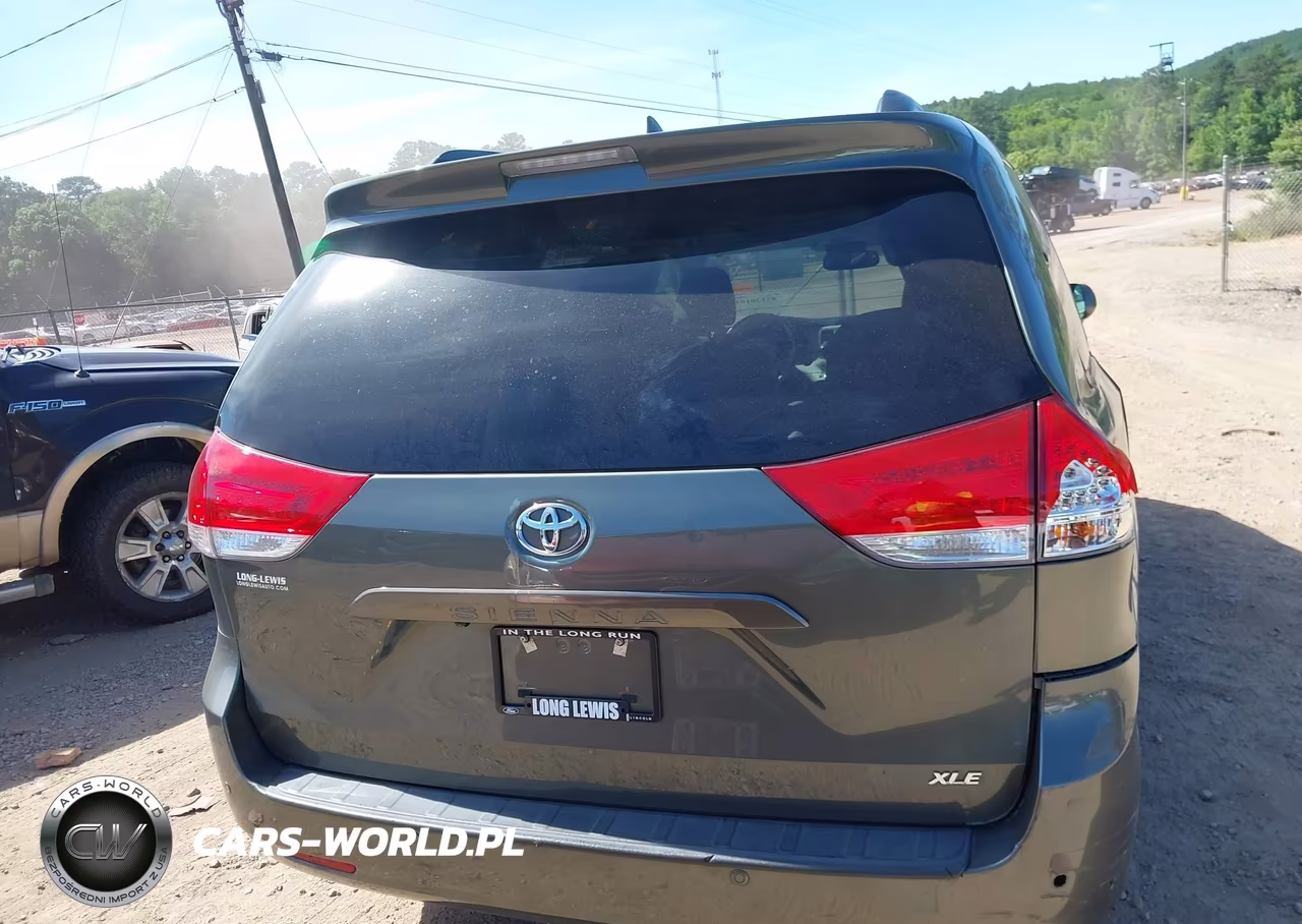 2013 Toyota Sienna Xle V6 8 Passenger VIN:5TDYK3DC2DS324766 - 16