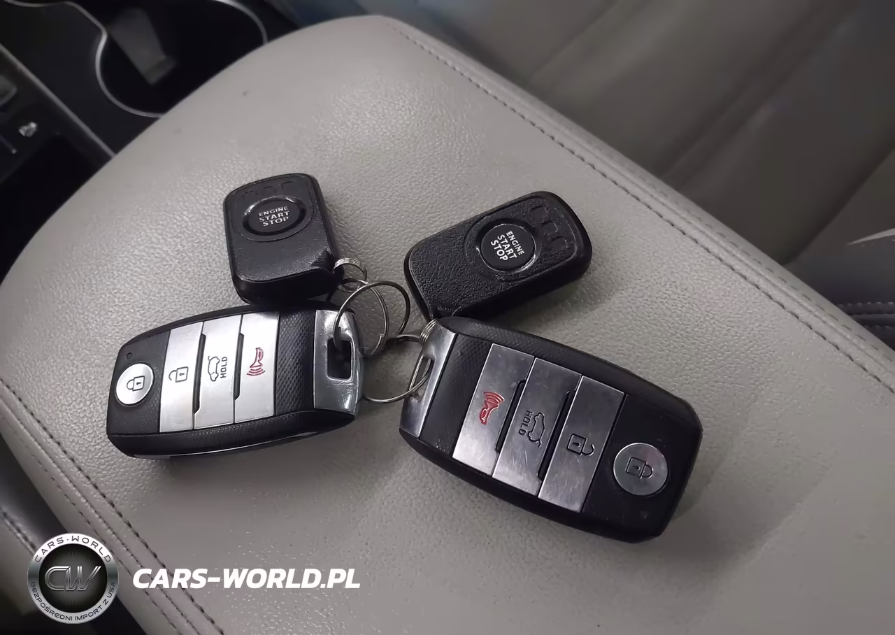 2018 Kia Sorento 3.3L Sx VIN:5XYPKDA54JG419460 - 11