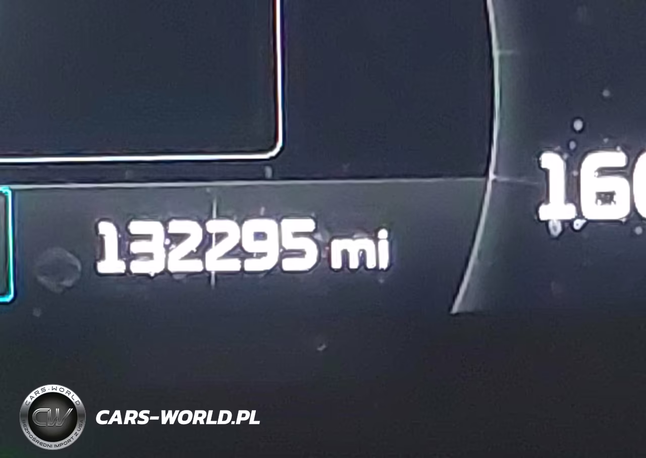 2018 Kia Sorento 3.3L Sx VIN:5XYPKDA54JG419460 - 16