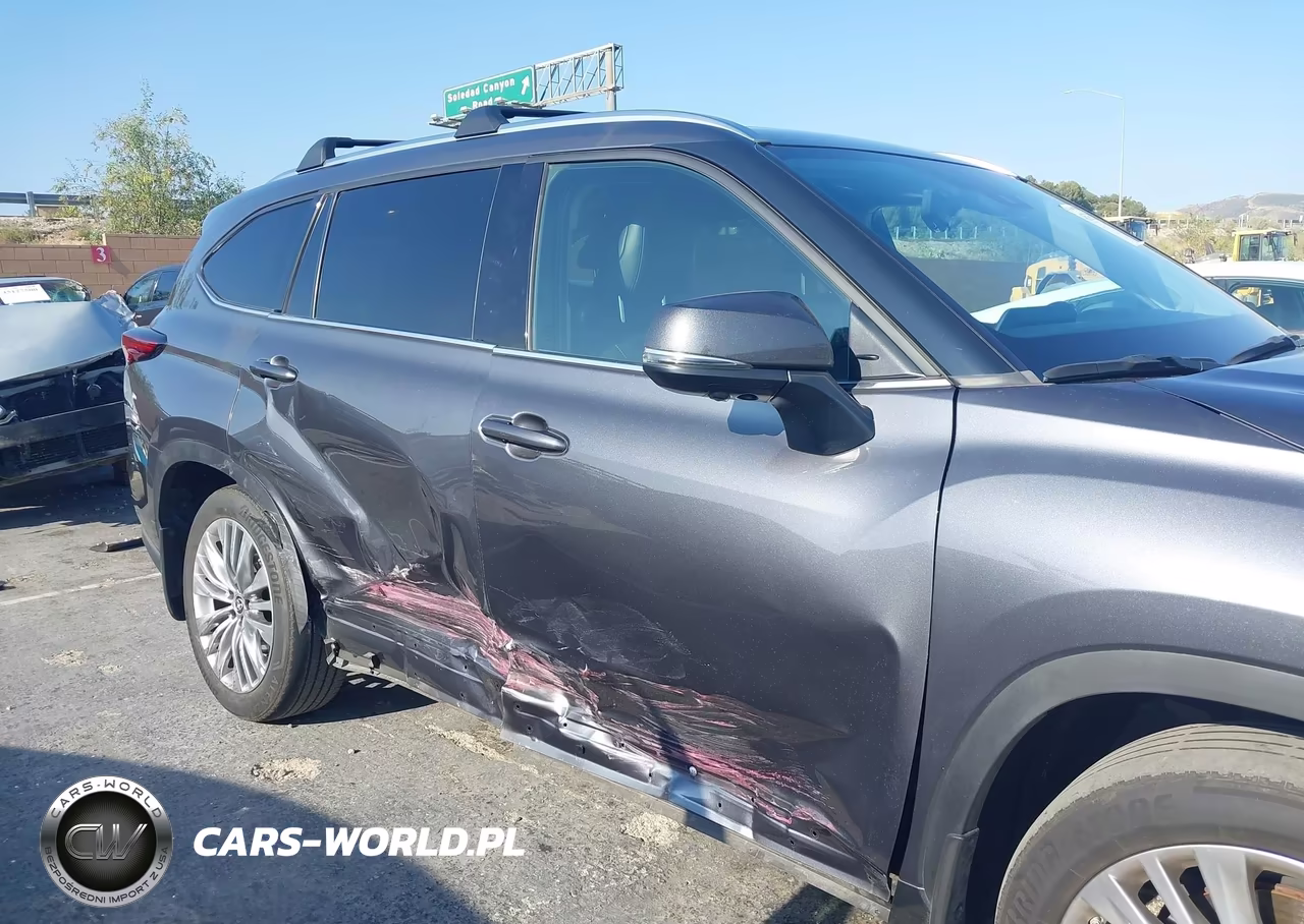 2023 Toyota Highlander Platinum VIN:5TDKDRAHXPS043273 - 6