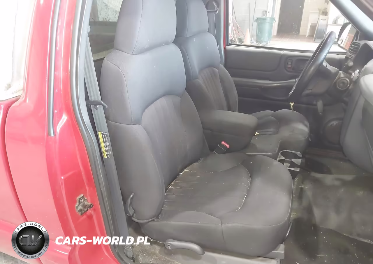 2003 Chevrolet S-10 VIN:1GCCS14X238199983 - 8