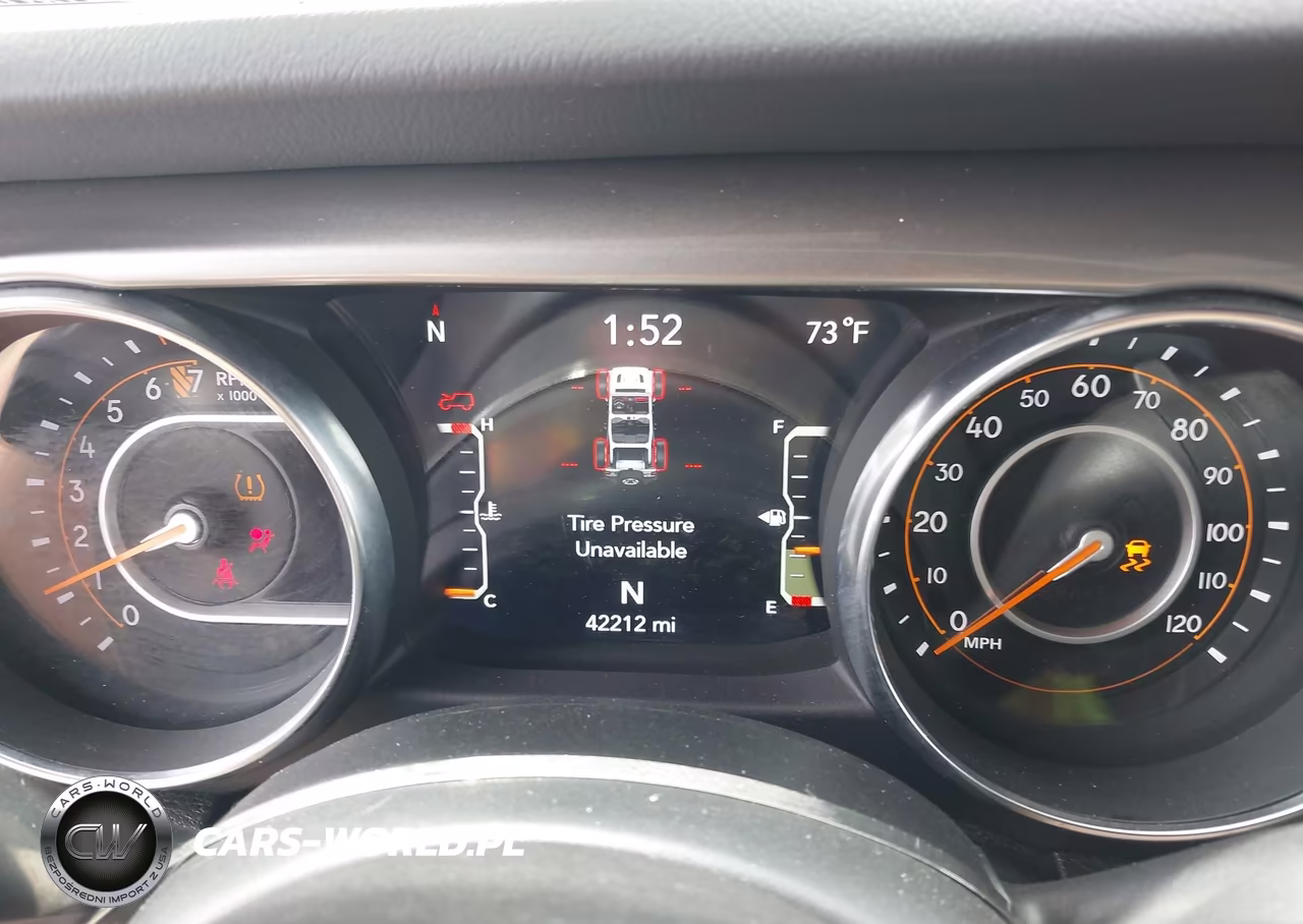 2020 Jeep Wrangler Unlimited Sahara 4X4 VIN:1C4HJXEG4LW126216 - 7