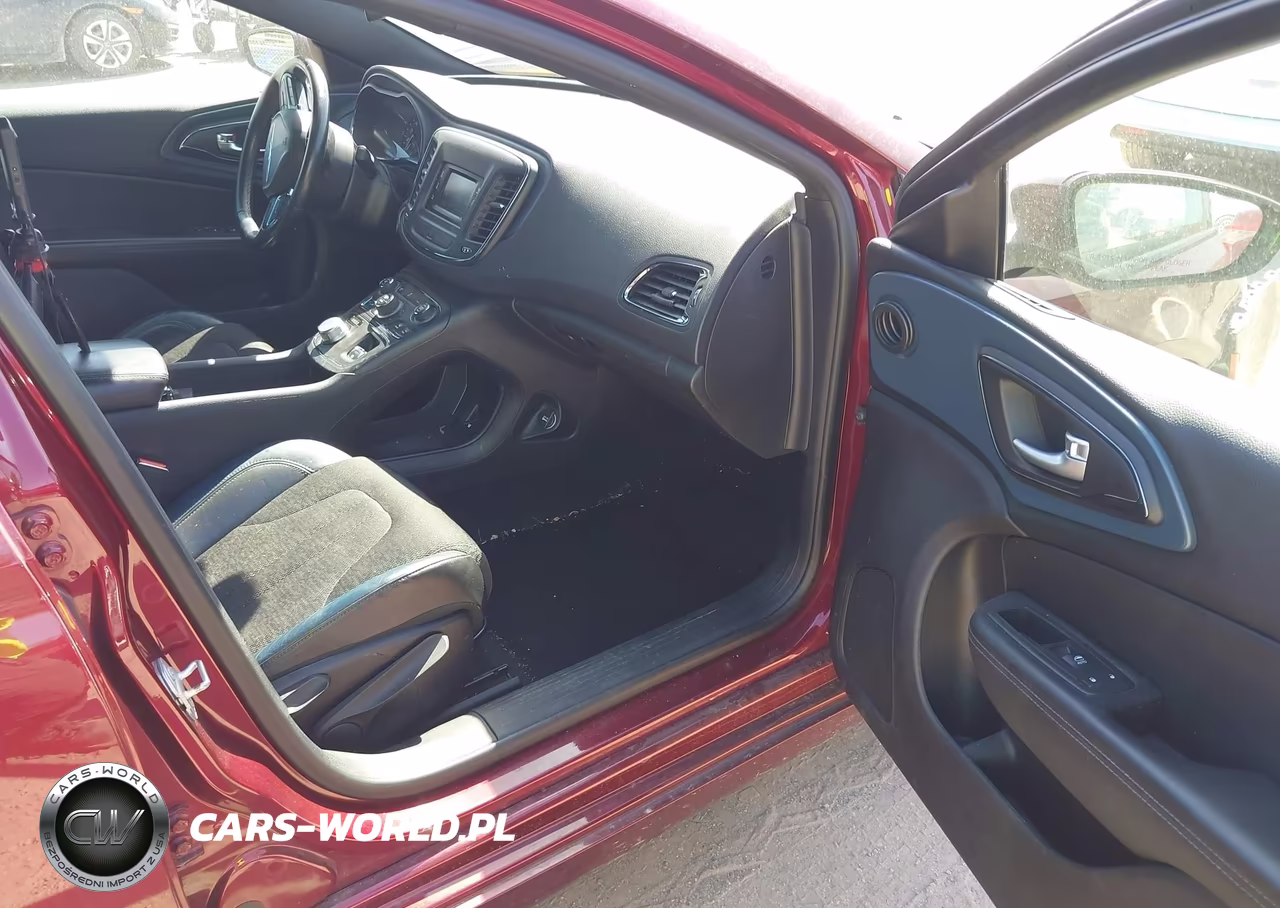 2015 Chrysler 200 S VIN:1C3CCCBG5FN551721 - 5