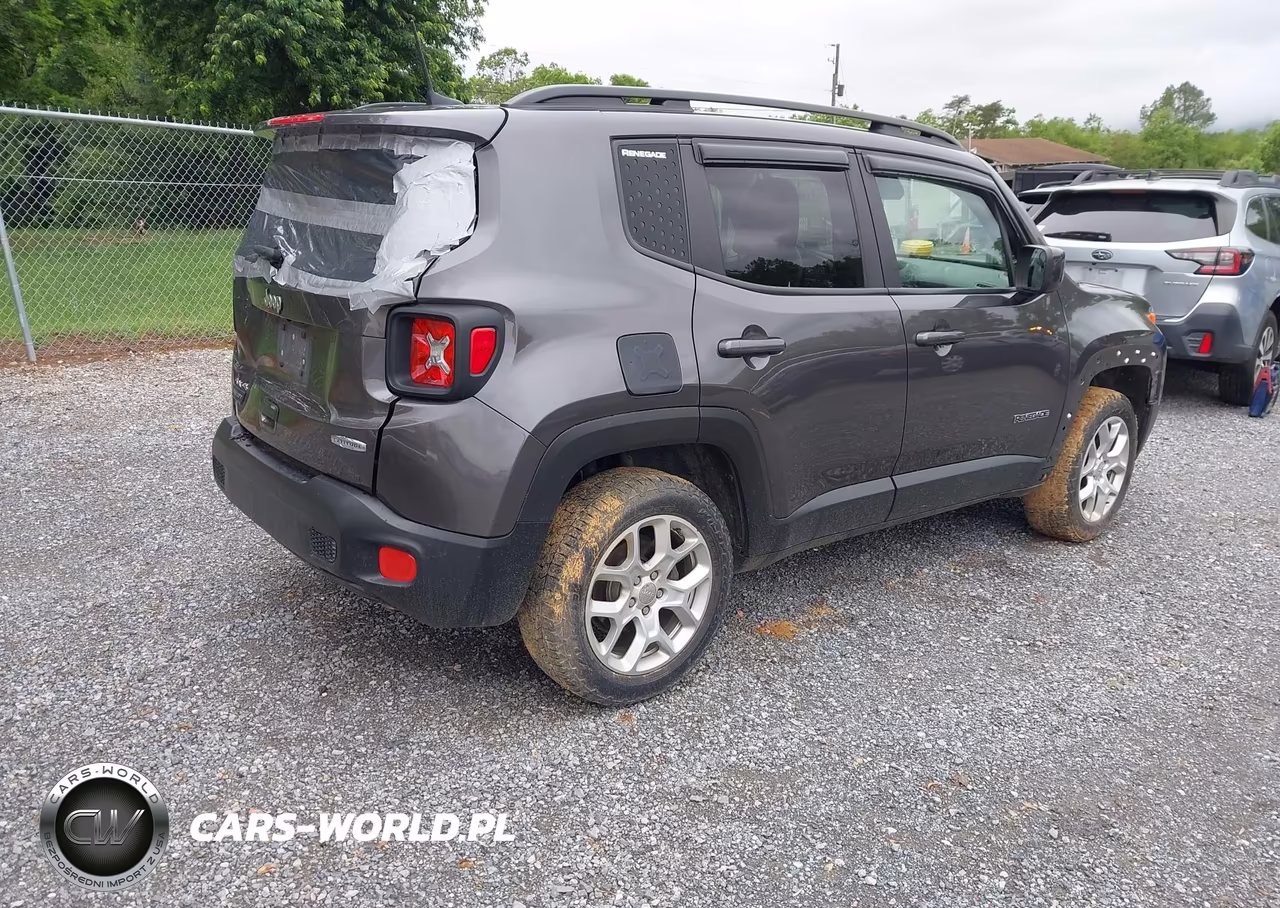 2018 Jeep Renegade Latitude 4X4 VIN:ZACCJBBB8JPJ11831 - 4
