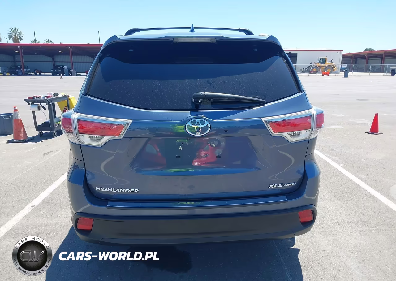 2015 Toyota Highlander Xle V6 VIN:5TDJKRFH8FS103849 - 16