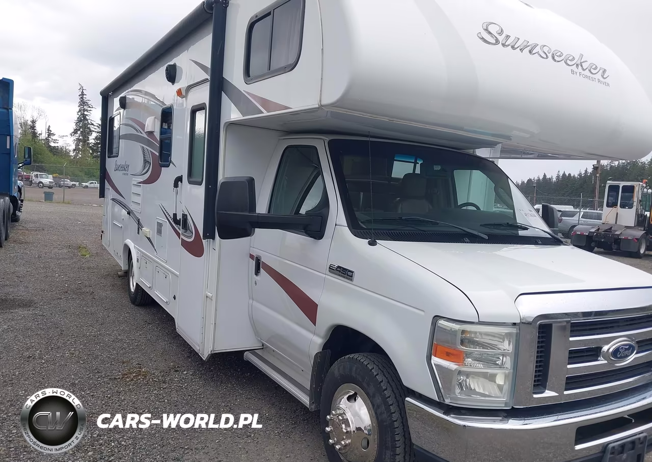 2015 Ford E-450 Cutaway