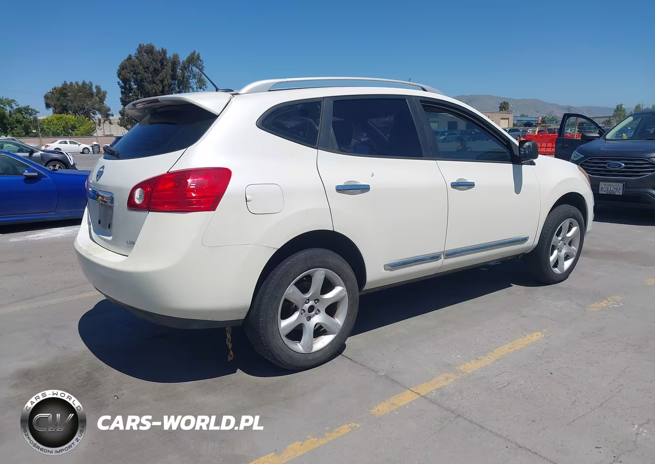 2015 Nissan Rogue Select S VIN:JN8AS5MV5FW761618 - 4