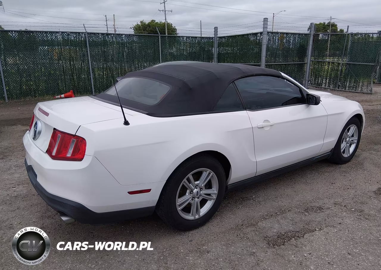 2011 Ford Mustang V6 VIN:1ZVBP8EM8B5138239 - 4