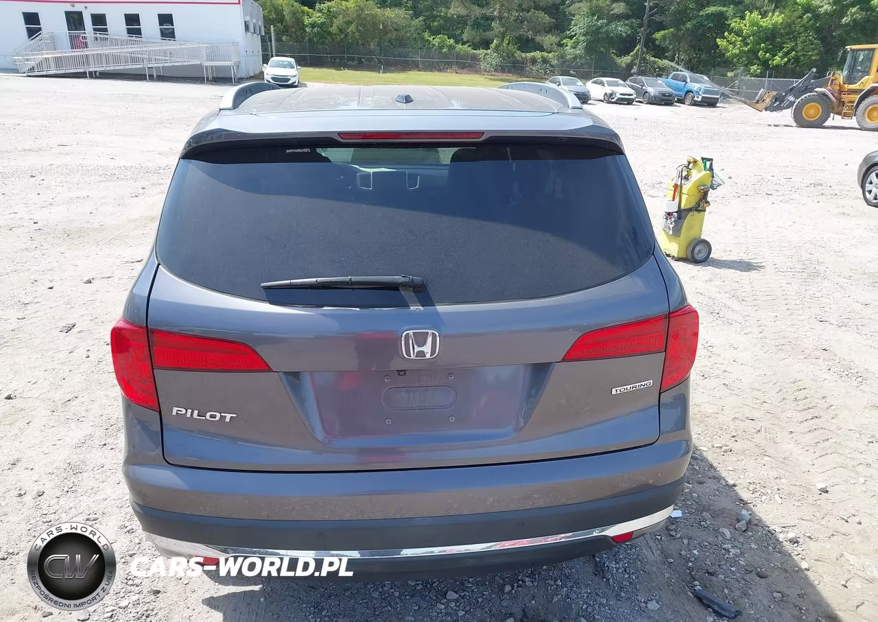 2017 Honda Pilot Touring VIN:5FNYF5H90HB013829 - 17