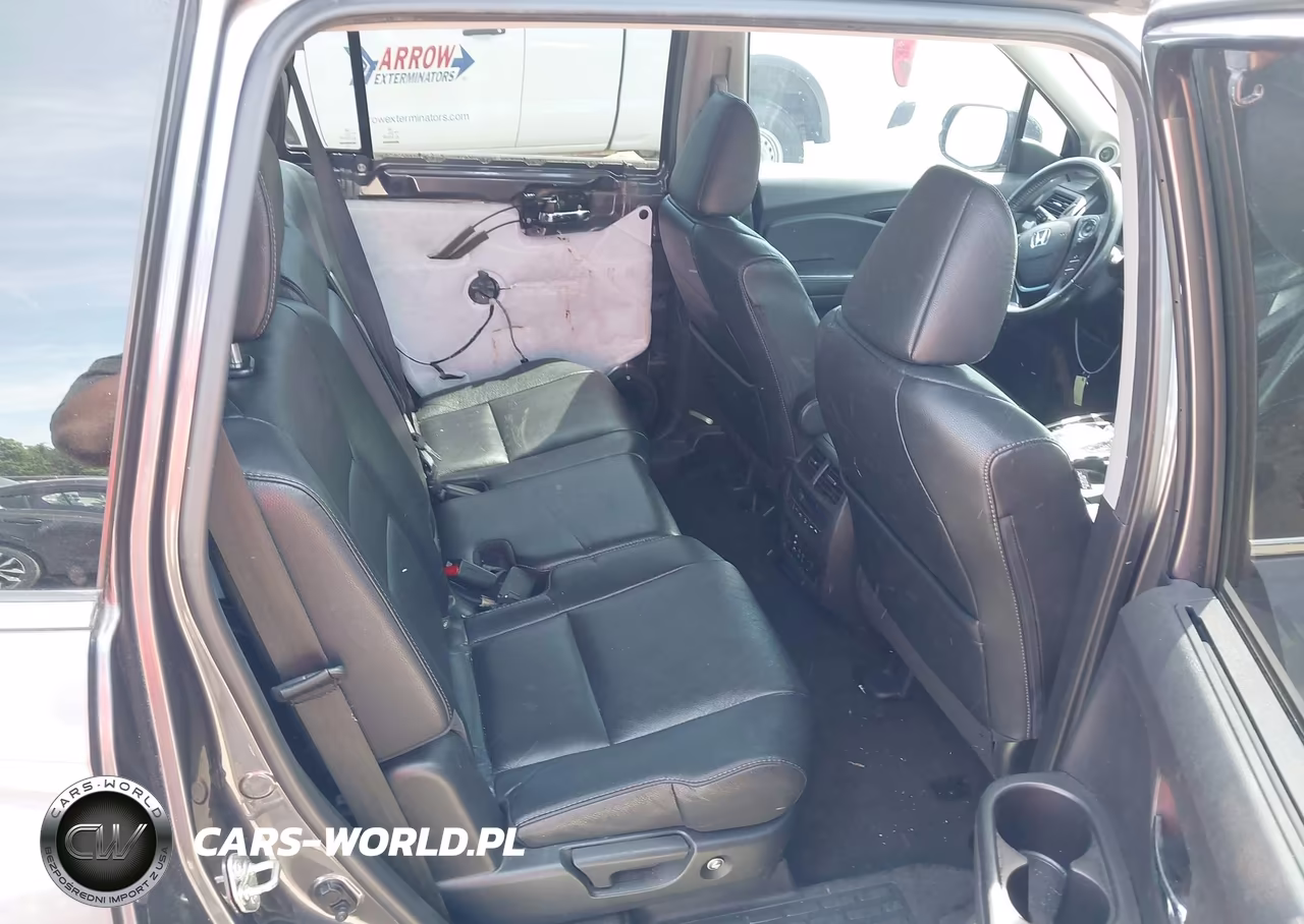 2017 Honda Pilot Touring VIN:5FNYF5H90HB013829 - 8
