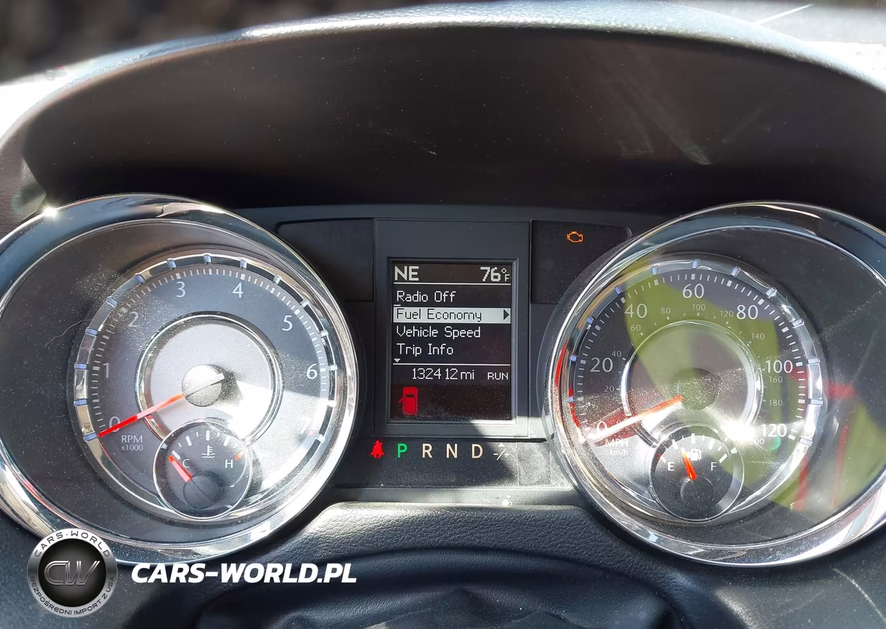 2013 Chrysler Town & Country Touring VIN:2C4RC1BG8DR805979 - 7