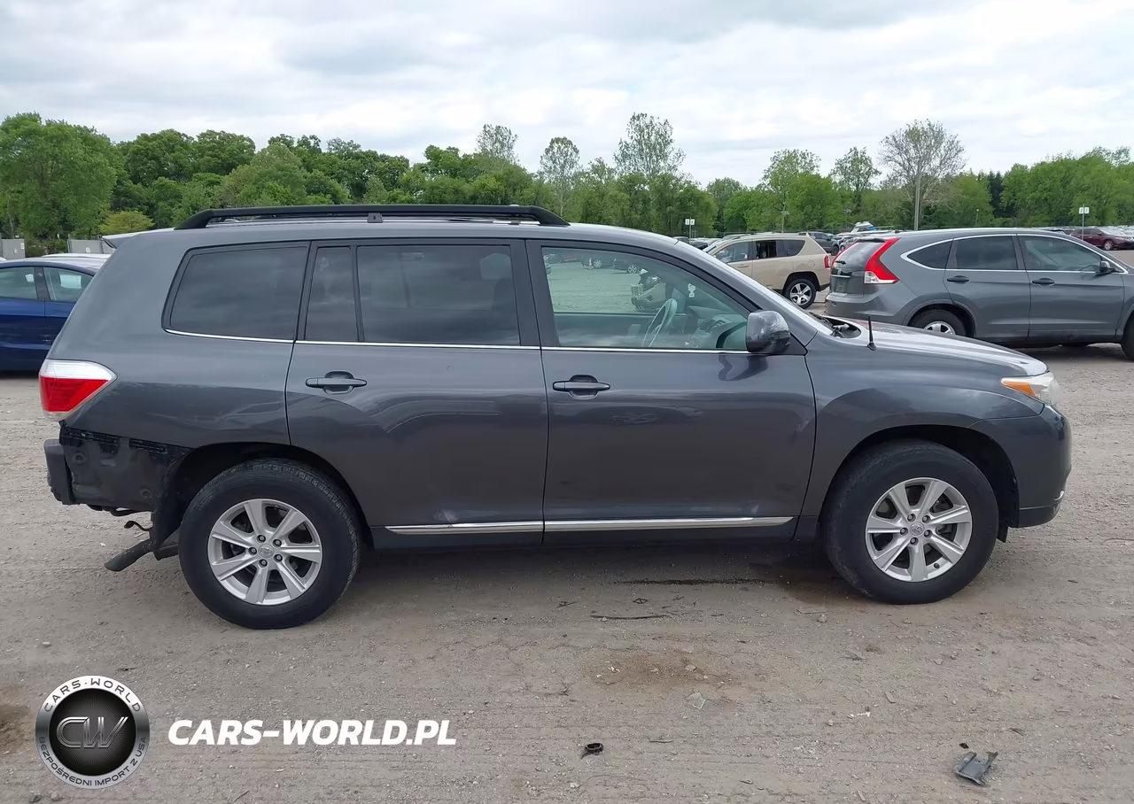 2011 Toyota Highlander Base V6 VIN:5TDBK3EH8BS052074 - 13