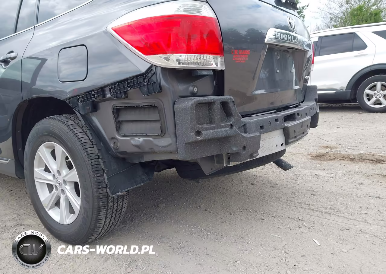 2011 Toyota Highlander Base V6 VIN:5TDBK3EH8BS052074 - 17