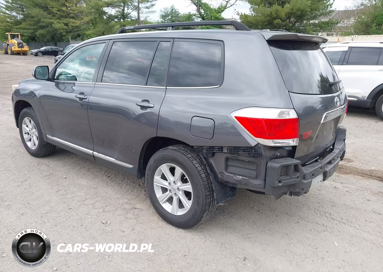 2011 Toyota Highlander Base V6 VIN:5TDBK3EH8BS052074 - 3
