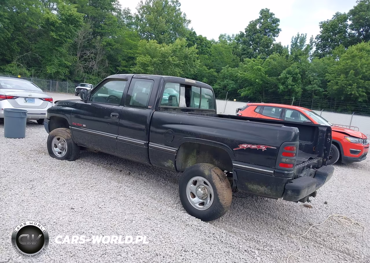 1996 Dodge Ram 1500 VIN:3B7HF13Y3TG126815 - 3