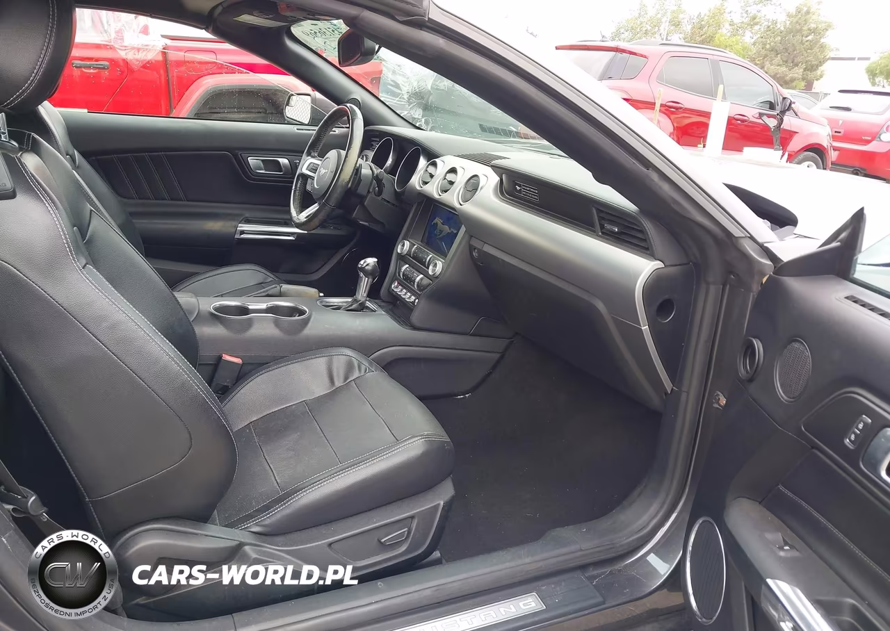 2020 Ford Mustang Ecoboost Premium VIN:1FATP8UH2L5134464 - 5