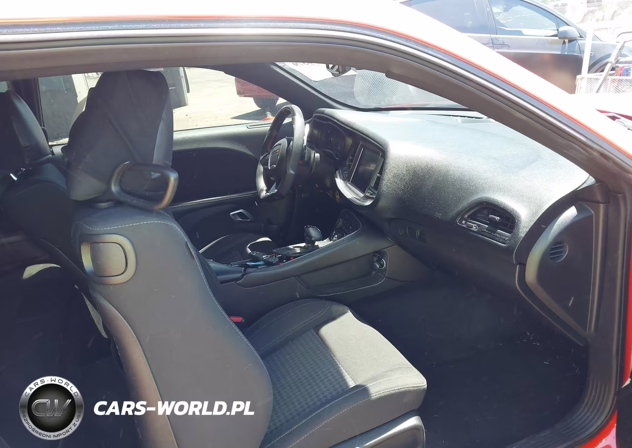 2018 Dodge Challenger Sxt VIN:2C3CDZAG8JH287560 - 5