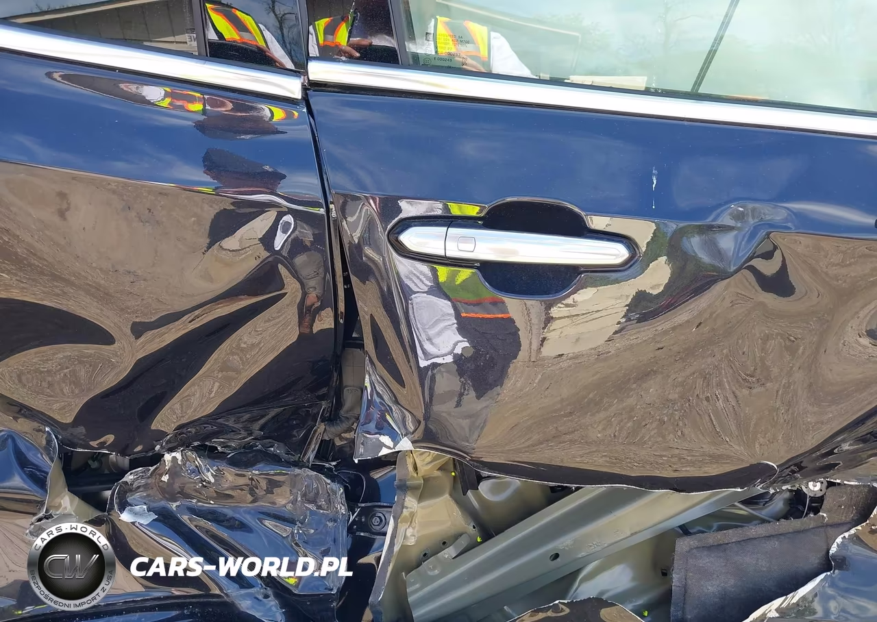 2023 Cadillac Xt4 Awd Luxury VIN:1GYFZBR40PF173133 - 5