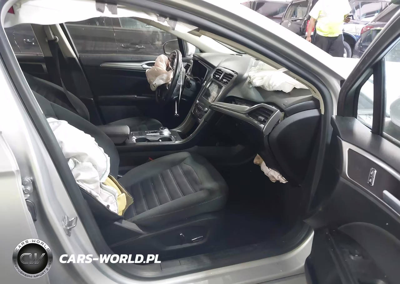 2019 Ford Fusion Se VIN:3FA6P0HD1KR163519 - 5