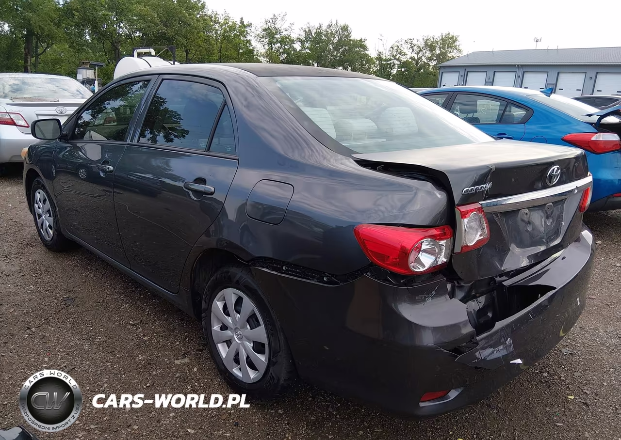 2013 Toyota Corolla L VIN:5YFBU4EE8DP161037 - 3