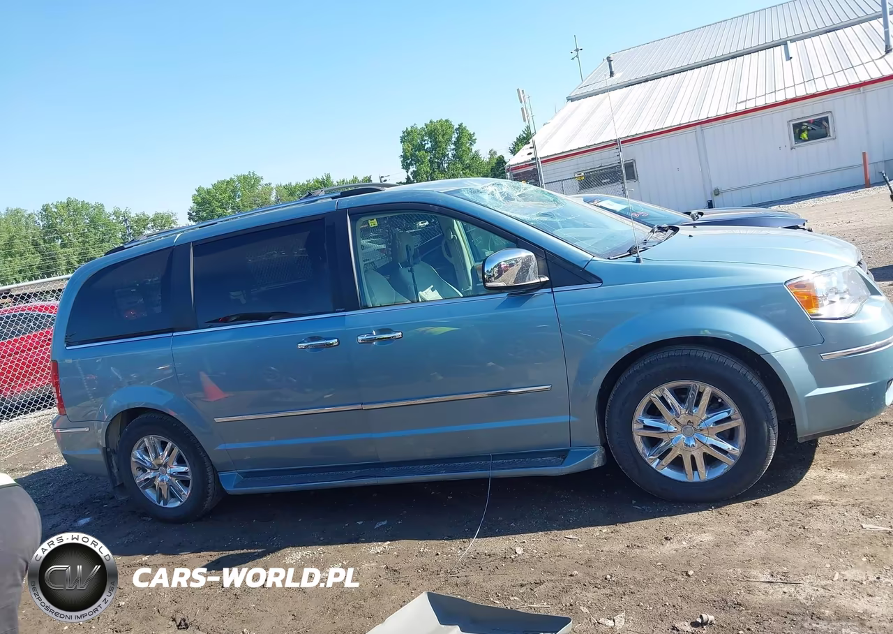 2008 Chrysler Town & Country Limited VIN:2A8HR64X18R661677 - 13