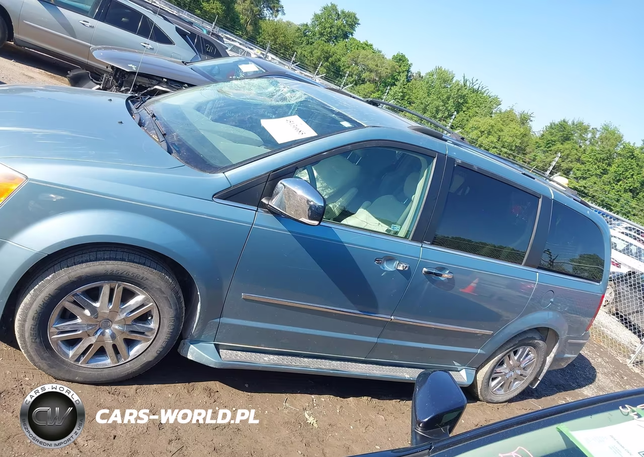 2008 Chrysler Town & Country Limited VIN:2A8HR64X18R661677 - 14