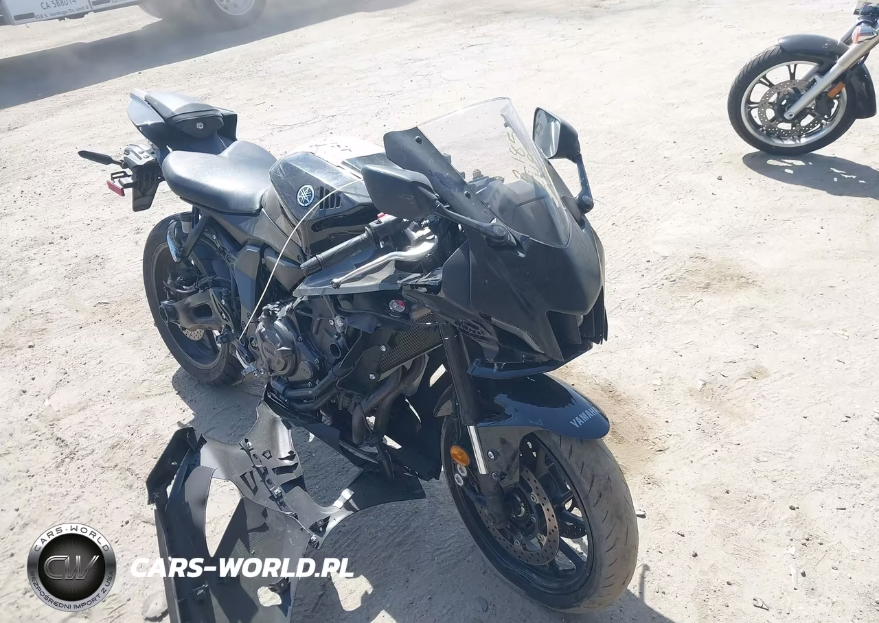 2025 Yamaha Yzfr7